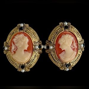 Vintage Cameo Earrings